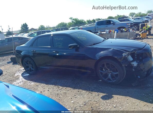 2C3CCABG9NH154301 2022 CHRYSLER 300 Черный Вид задней части салона