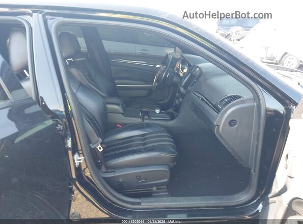 2C3CCABG9NH154301 2022 CHRYSLER 300 Черный Вид салона спереди