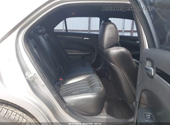 2C3CCABGXJH266616 2018 CHRYSLER 300 Silver Vista de la etiqueta del VIN