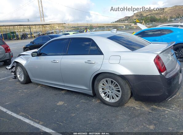 2C3CCABT7PH573280 2023 CHRYSLER 300 Серебряный Панорамный вид салона 360°
