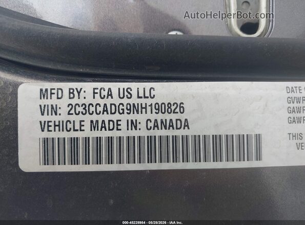 2C3CCADG9NH190826 2022 CHRYSLER 300 Gray Widok komory silnika
