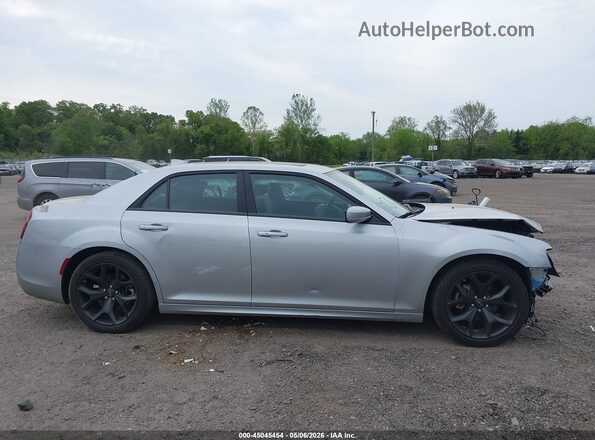 2C3CCADGXNH131218 2022 CHRYSLER 300 Silver 
