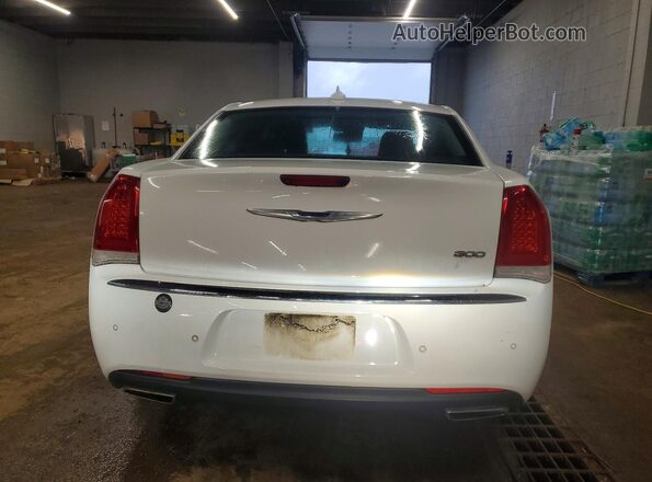 2C3CCAEG0JH319819 2018 CHRYSLER 300 White 