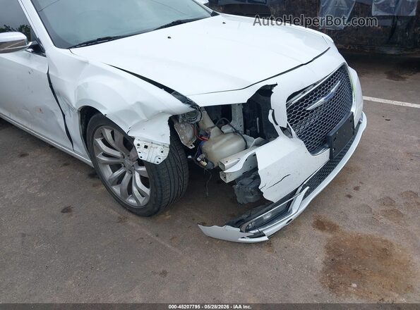 2C3CCAEG0KH698077 2019 CHRYSLER 300 White Вид спереду