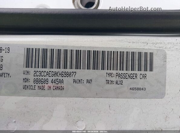 2C3CCAEG0KH698077 2019 CHRYSLER 300 White Вид підкапотного простору