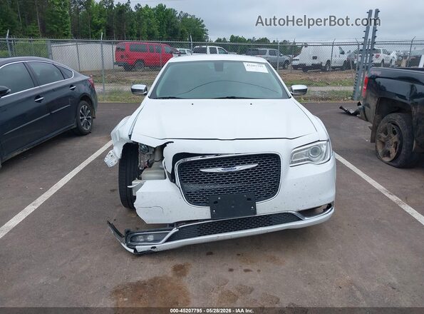 2C3CCAEG0KH698077 2019 CHRYSLER 300 White Вид щитка приладів