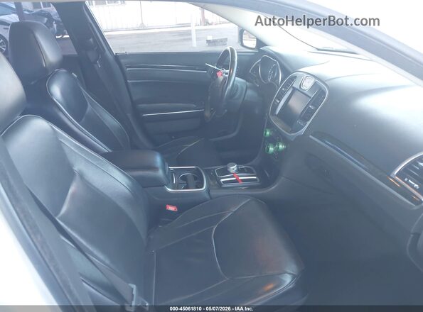 2C3CCAEG2GH324660 2016 CHRYSLER 300 White 