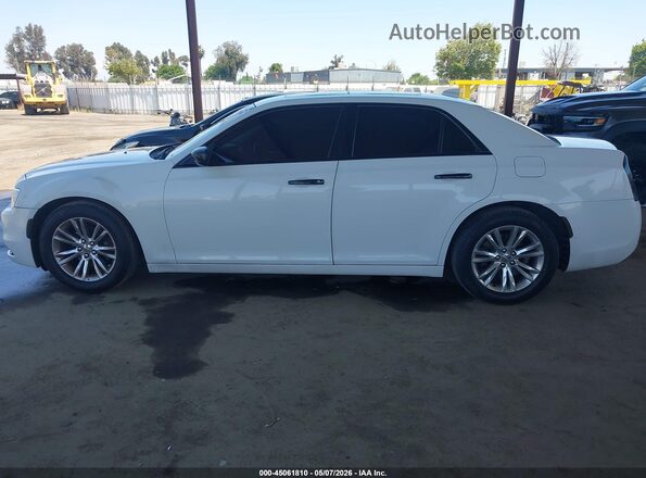 2C3CCAEG2GH324660 2016 CHRYSLER 300 White 