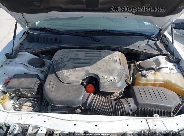 2C3CCAEG3LH131489 2020 CHRYSLER 300 White Widok z tyłu