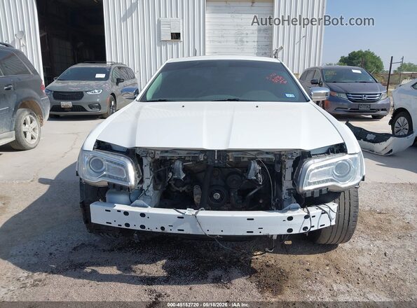 2C3CCAEG3LH131489 2020 CHRYSLER 300 White Widok wnętrza z tyłu