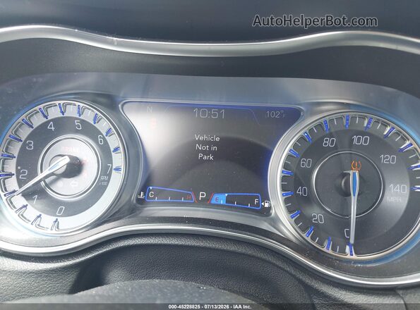 2C3CCAEG5KH609717 2019 CHRYSLER 300 Red Вид задніх сидінь
