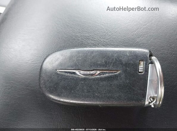 2C3CCAEG5KH609717 2019 CHRYSLER 300 Red Вид панелі приладів