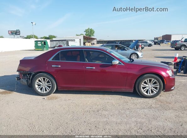 2C3CCAEG6HH645974 2017 CHRYSLER 300 Red Widok wnętrza z tyłu