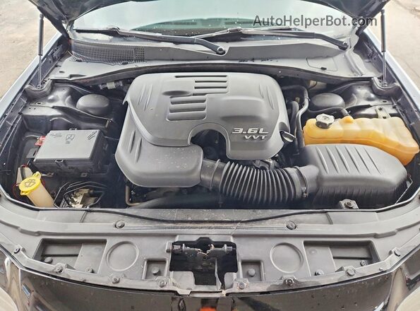 2C3CCAEG9GH212213 2016 CHRYSLER 300 Черный Вид задней части салона