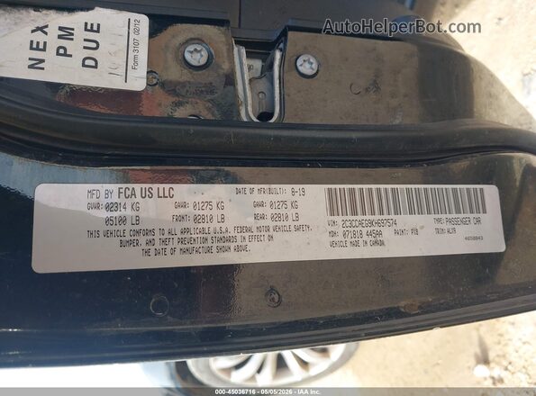 2C3CCAEG9KH697574 2019 CHRYSLER 300 Black Widok komory silnika