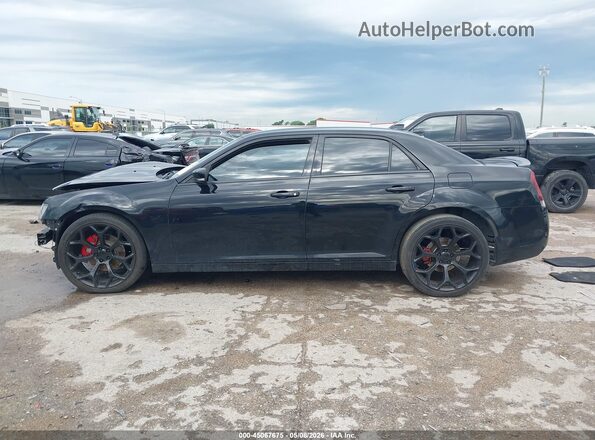 2C3CCAGG0JH267783 2018 CHRYSLER 300 Черный 