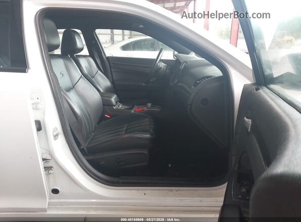 2C3CCAGG2GH161912 2016 CHRYSLER 300 White Widok wnętrza z przodu