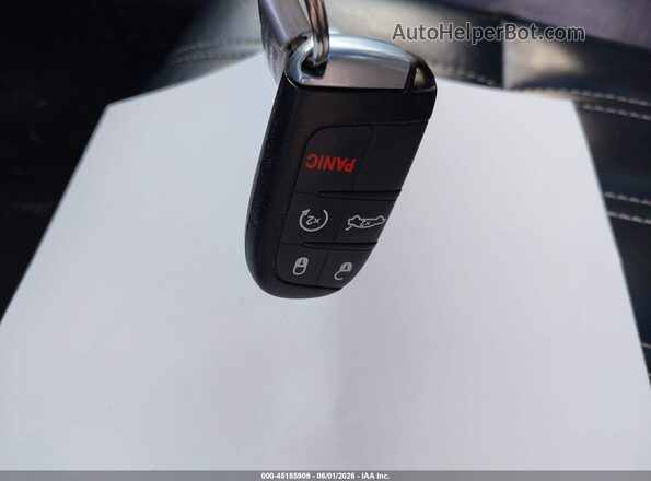 2C3CCAGG2GH161912 2016 CHRYSLER 300 White Widok deski rozdzielczej