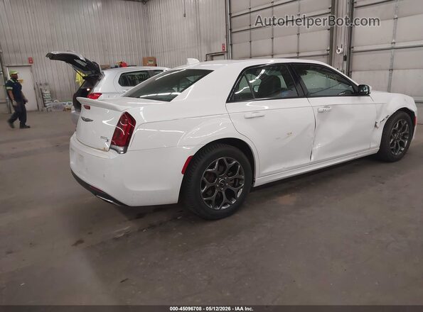 2C3CCAGG3JH141675 2018 CHRYSLER 300 Белый Задняя правая четверть