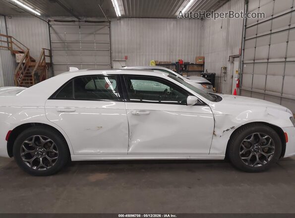 2C3CCAGG3JH141675 2018 CHRYSLER 300 Белый Панорамный вид салона 360°