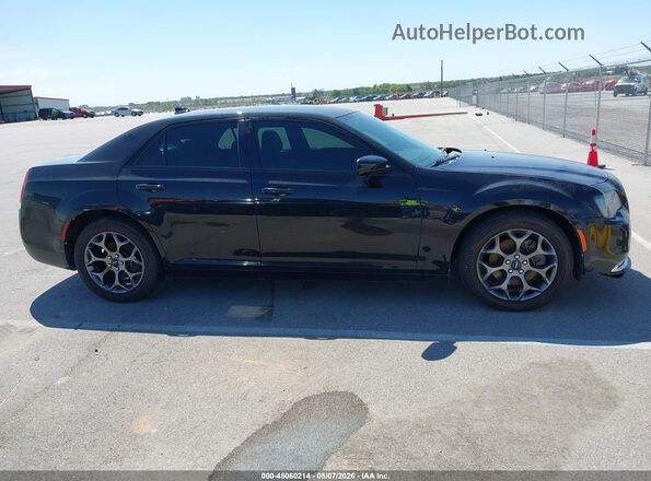 2C3CCAGG7GH191312 2016 CHRYSLER 300 Black Սալոնի հետևի տեսք