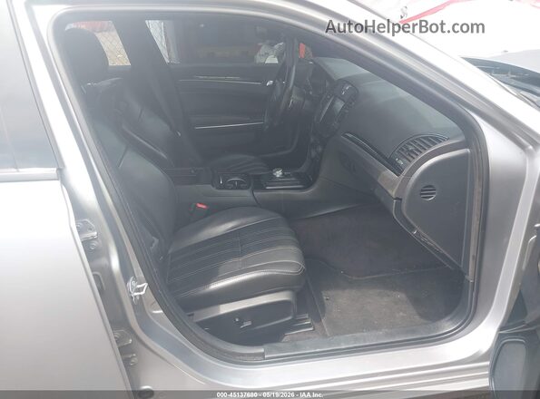 2C3CCAGG7JH141338 2018 CHRYSLER 300 Gray Вид салону спереду