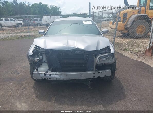 2C3CCAGG7JH141338 2018 CHRYSLER 300 Gray Вид задньої частини салону