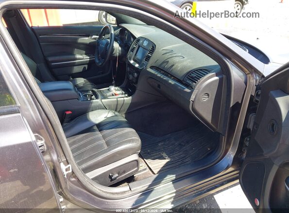2C3CCAGG8HH544447 2017 CHRYSLER 300 Серый Вид салона спереди