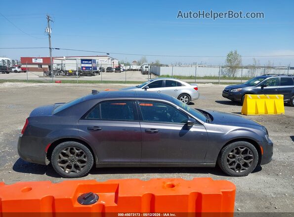 2C3CCAGG8HH544447 2017 CHRYSLER 300 Серый Вид задней части салона
