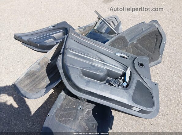 2C3CCAKG1JH300135 2018 CHRYSLER 300 Blue Vista del cuadro de instrumentos