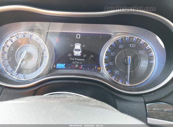 2C3CCAKG3JH218388 2018 CHRYSLER 300 Silver Вид задніх сидінь