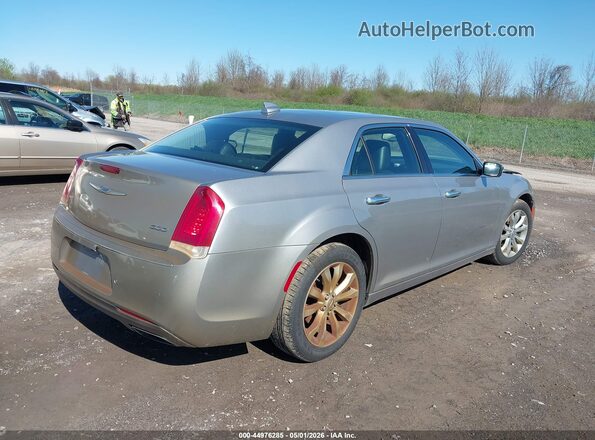 2C3CCAKG5JH304561 2018 CHRYSLER 300 Silver უკანა მარჯვენა