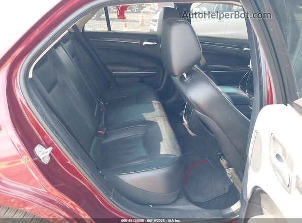 2C3CCAKGXHH586903 2017 CHRYSLER 300 Red VIN კოდის სტიკერის ხედი