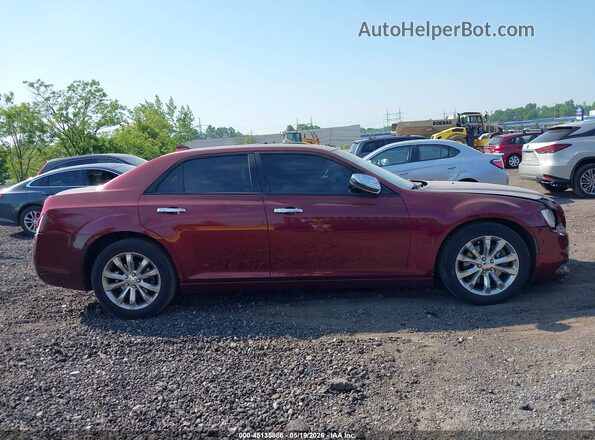 2C3CCAKGXHH586903 2017 CHRYSLER 300 Red უკანა სალონის ხედი