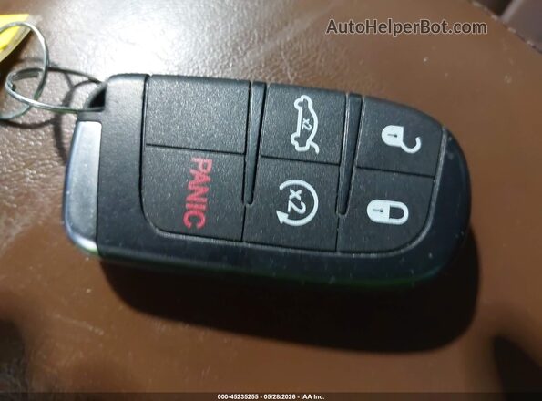2C3CCAPT1JH227788 2018 CHRYSLER 300 White Вид панелі приладів