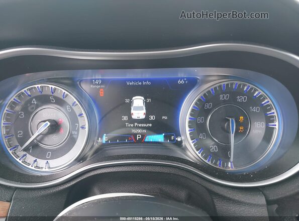 2C3CCAPT5HH516232 2017 CHRYSLER 300 White Vista de los asientos traseros