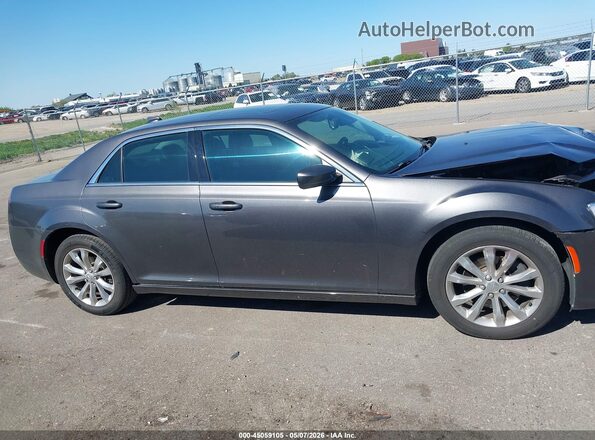 2C3CCARG4GH304775 2016 CHRYSLER 300 Gray უკანა სალონის ხედი