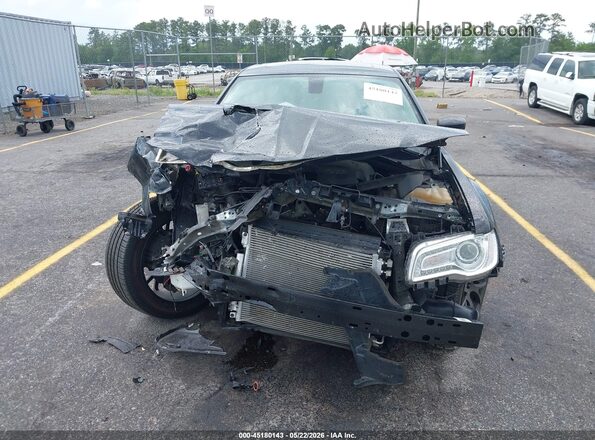2C3CCARG4JH302421 2018 CHRYSLER 300 Black უკანა სალონის ხედი