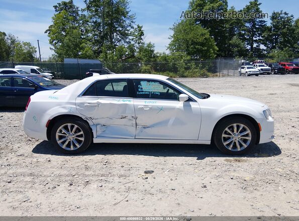 2C3CCARG6KH578262 2019 CHRYSLER 300 White Vista interior trasera