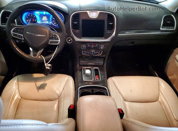 2C3CCARGXHH571372 2017 CHRYSLER 300 Silver Vista del salpicadero