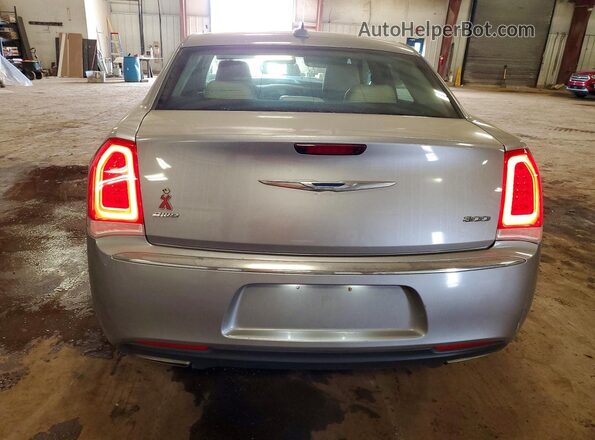 2C3CCARGXHH571372 2017 CHRYSLER 300 Silver Vista trasera