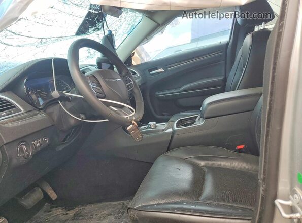 2C3CCASG0PH538535 2023 CHRYSLER 300 Серебряный Вид салона спереди