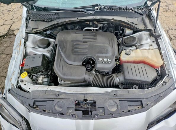 2C3CCASG0PH538535 2023 CHRYSLER 300 Серебряный Вид задней части салона