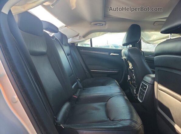 2C3CCASG0PH538535 2023 CHRYSLER 300 Серебряный Вид задних сидений
