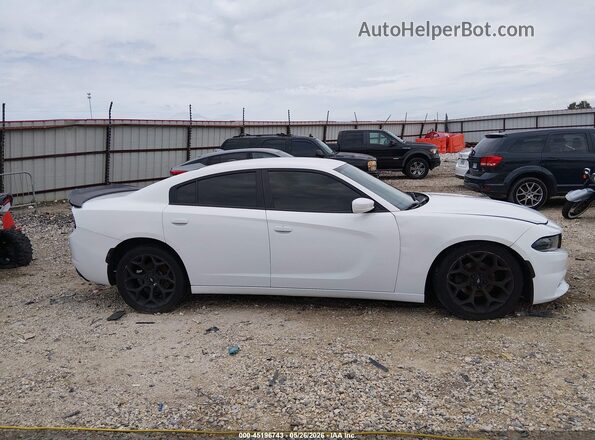 2C3CDXBG4KH628313 2019 DODGE CHARGER White 360 interior view
