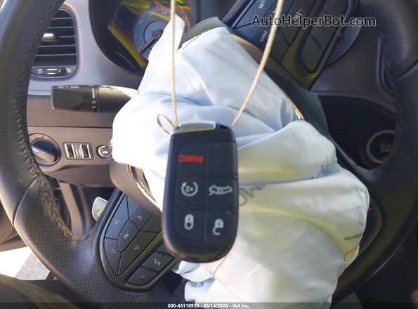 2C3CDXCT9PH581279 2023 DODGE CHARGER Черный Вид панели приборов