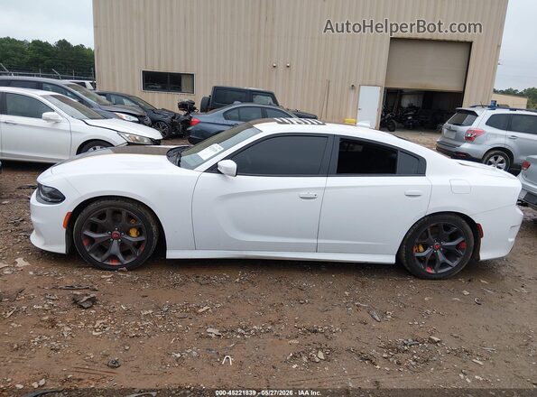 2C3CDXGJ1HH617606 2017 DODGE CHARGER White Rear interior view