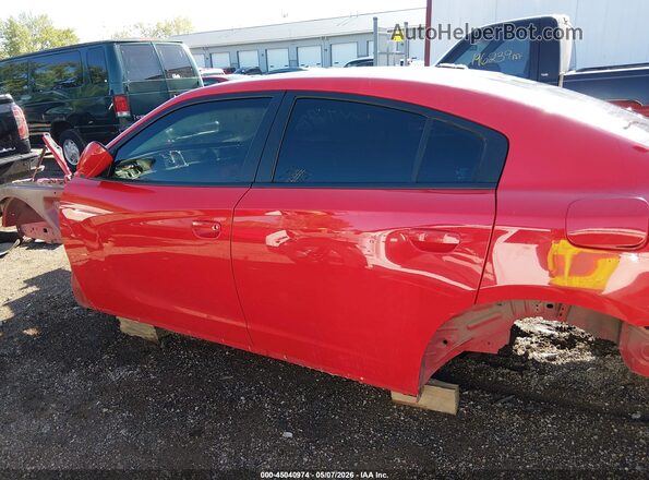 2C3CDXGJ3HH615534 2017 DODGE CHARGER Red Սալոնի հետևի տեսք