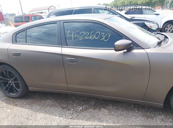 2C3CDXHG1JH227162 2018 DODGE CHARGER Gray Vista interior trasera