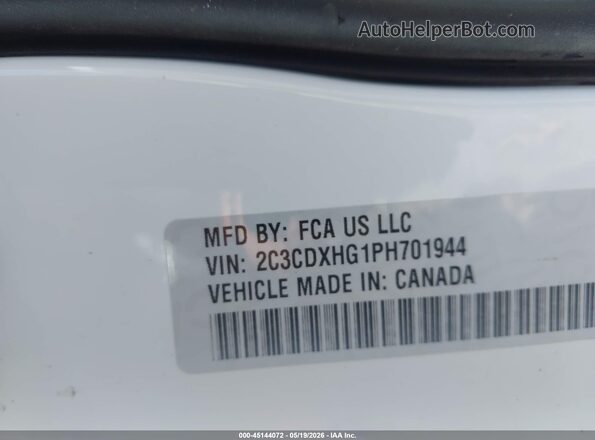 2C3CDXHG1PH701944 2023 DODGE CHARGER White Vista del compartimento del motor
